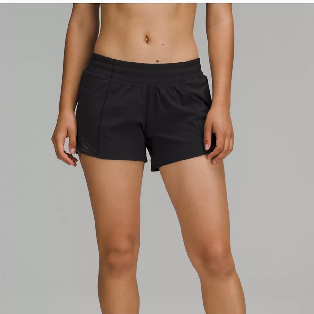 Lululemon Hotty Hot Low-Rise Lined Short 4"